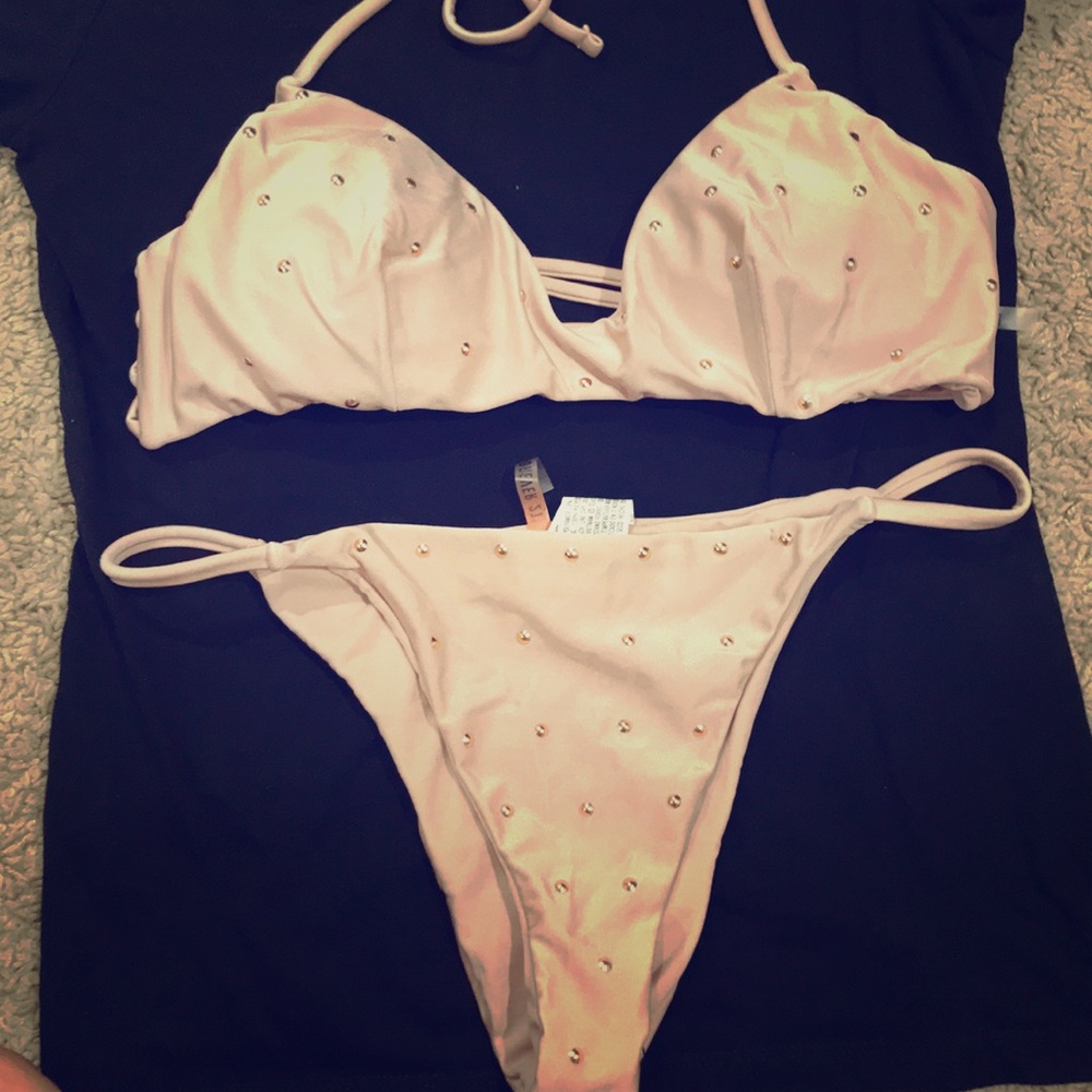 Bikini (never worn)